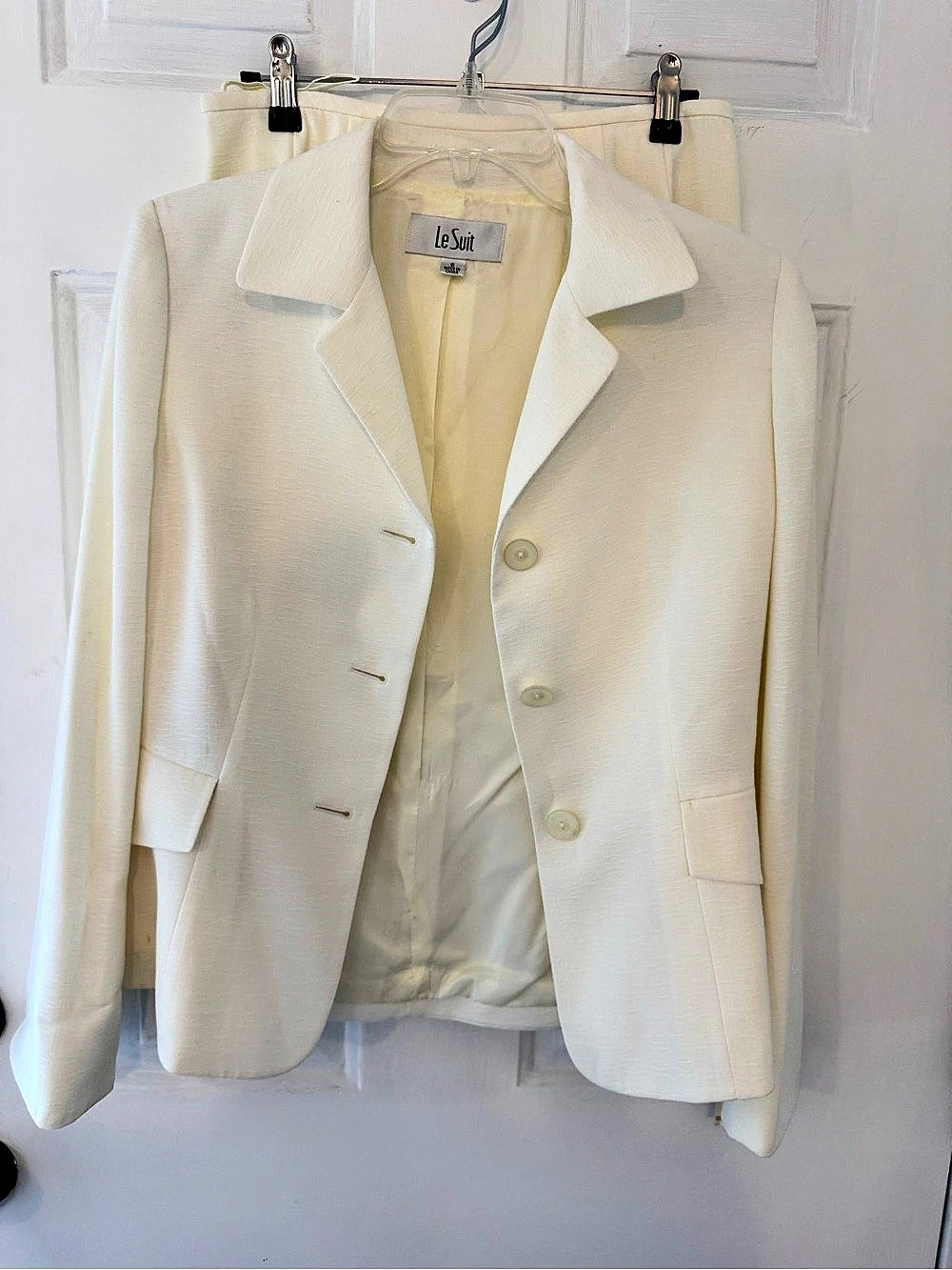 Le Suit Women's Cream Skirt Suit Size 6 NWT